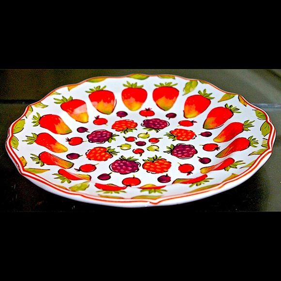 222 FIFTH BERRY FRUITY SET OF 4 PLATES APPETIZER DESSERT PORCELAIN - Picture 4 of 5